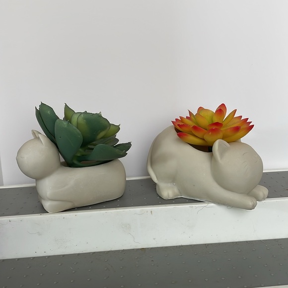 Cat planters with stoppers. - Picture 2 of 5